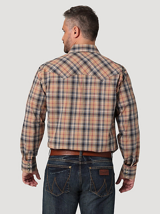 Men's Wrangler Retro Long Sleeve Sawtooth Snap Pocket Western Shirt in Tannin