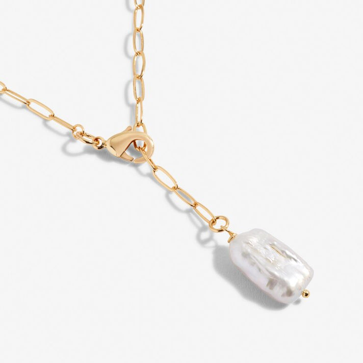 A Little Lumi Pearl Chain Necklace