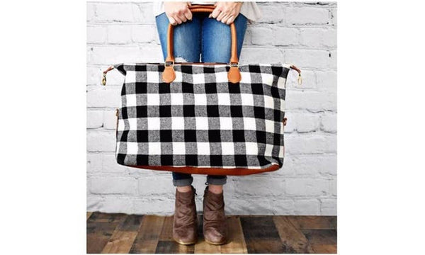 Buffalo Plaid Weekender Bag - thesoutherndecorista