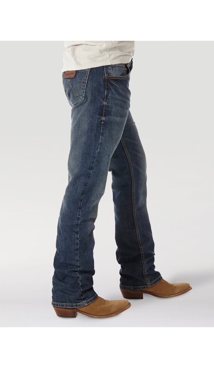 Men's Wrangler Retro® Slim Fit Bootcut Jean in Layton